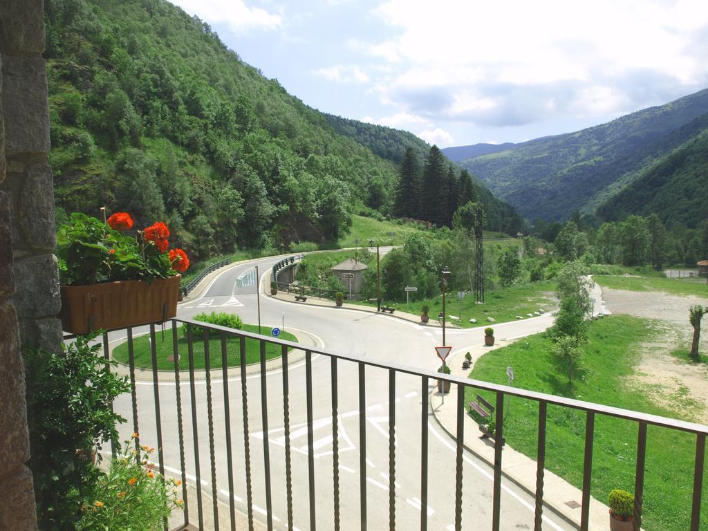 Hotel La Farga Ripoll Bagian luar foto