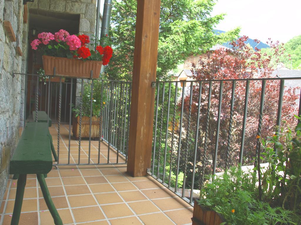 Hotel La Farga Ripoll Bagian luar foto