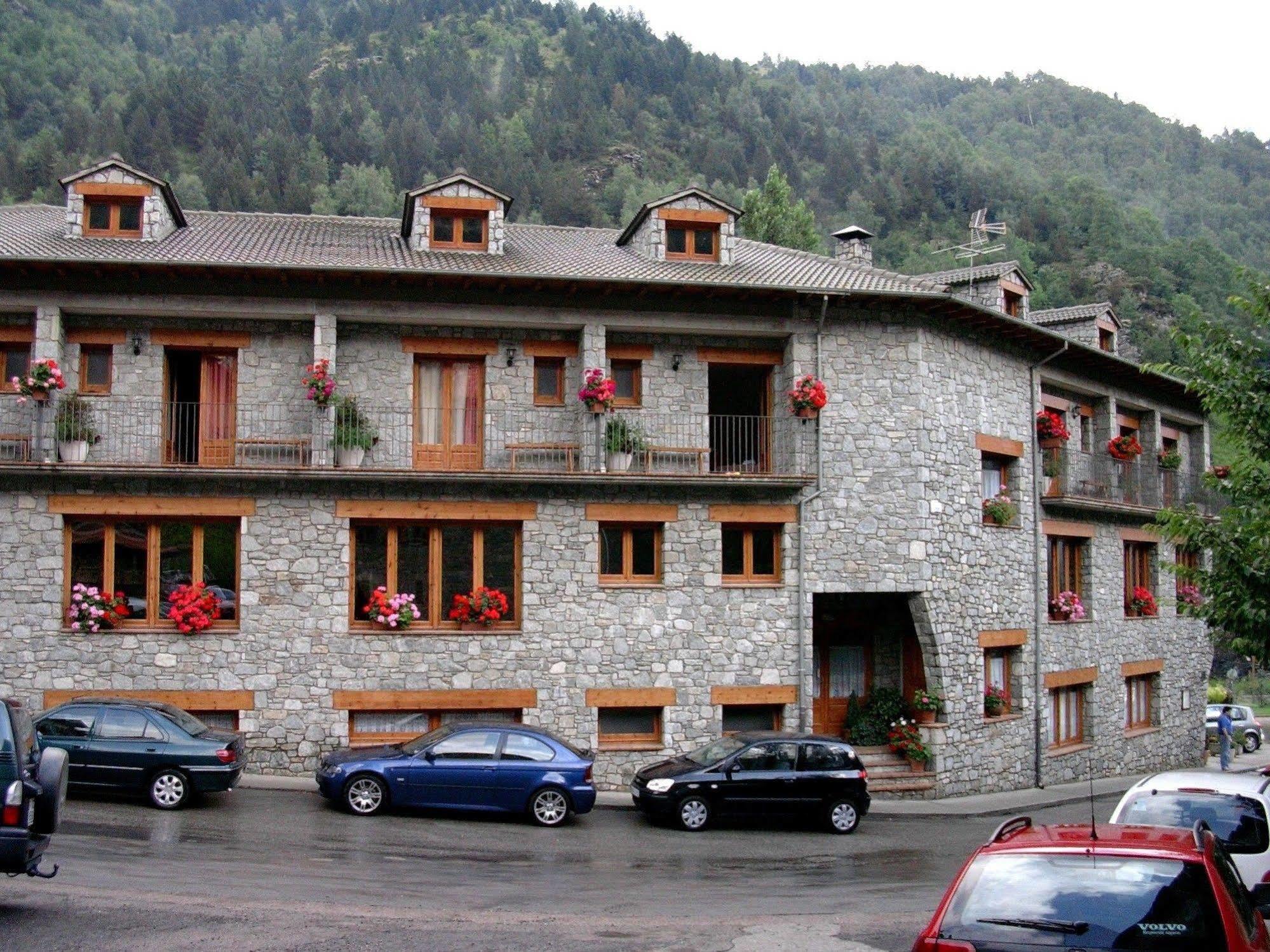 Hotel La Farga Ripoll Bagian luar foto