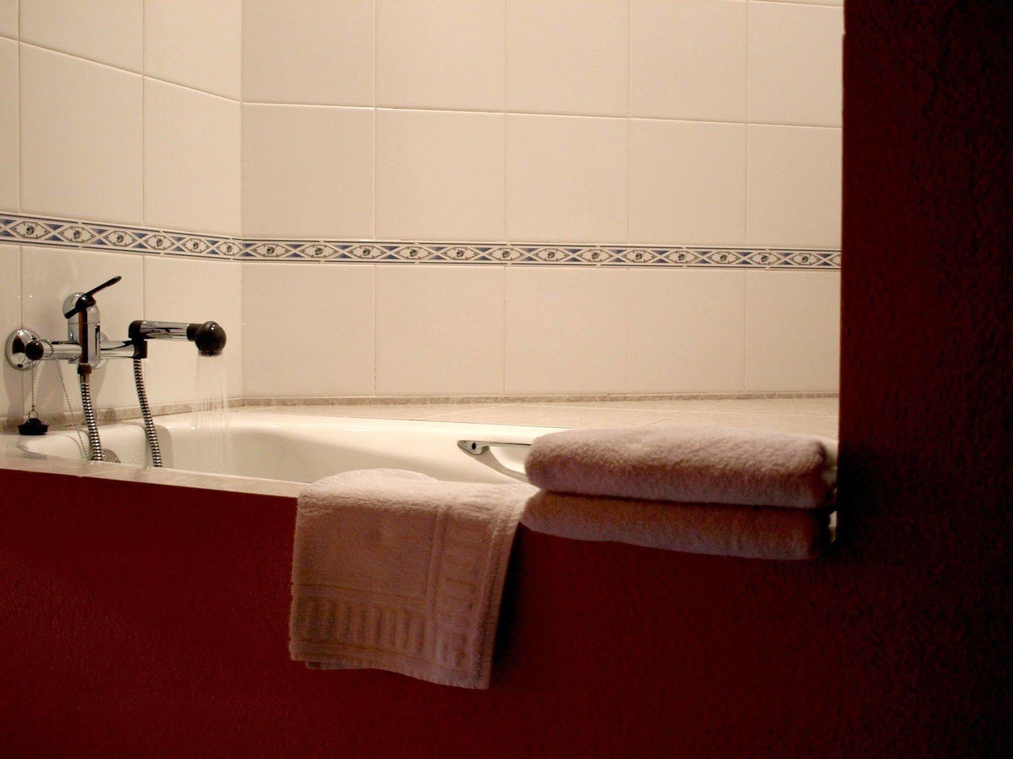 Hotel La Farga Ripoll Bagian luar foto