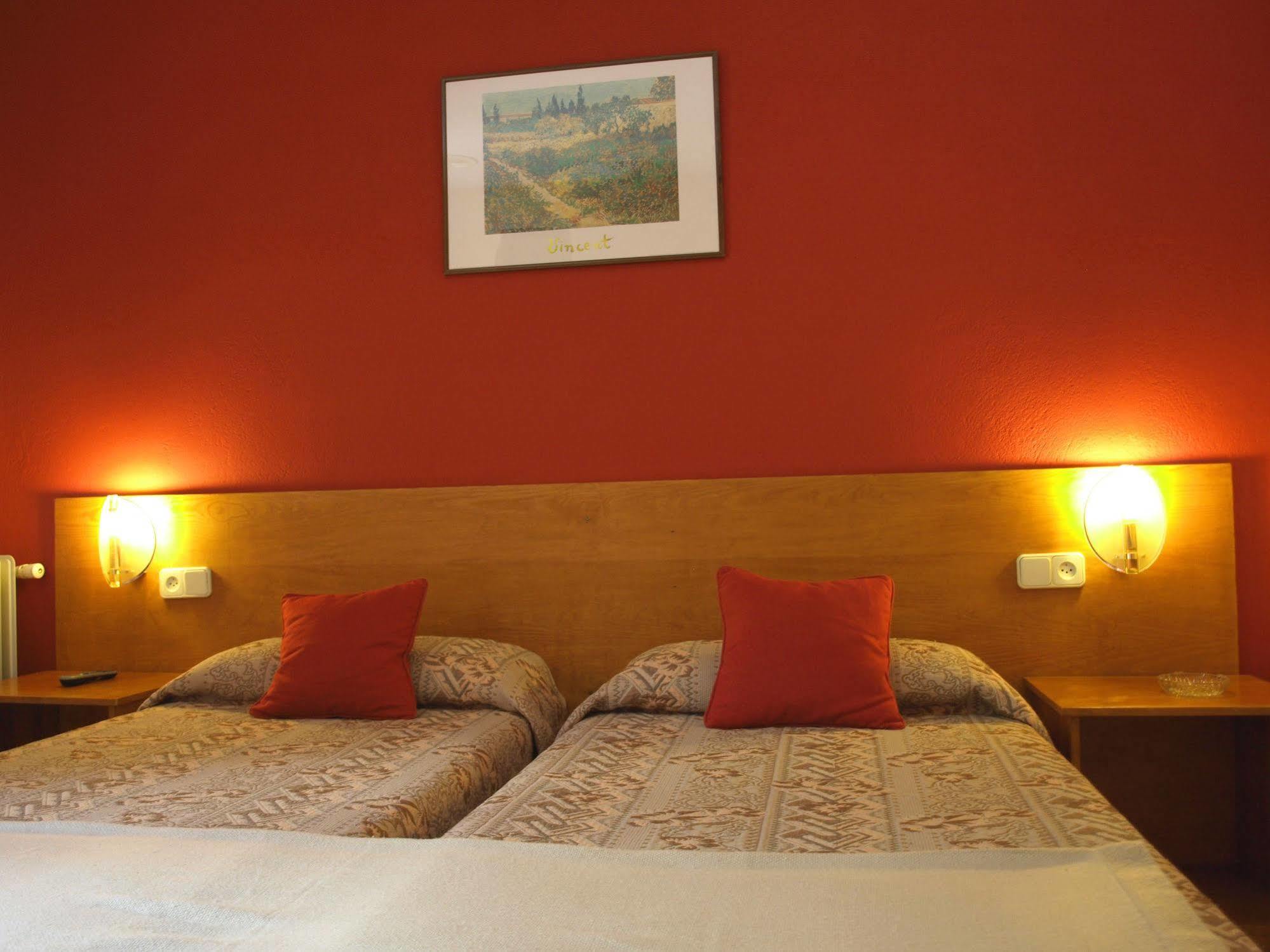 Hotel La Farga Ripoll Bagian luar foto