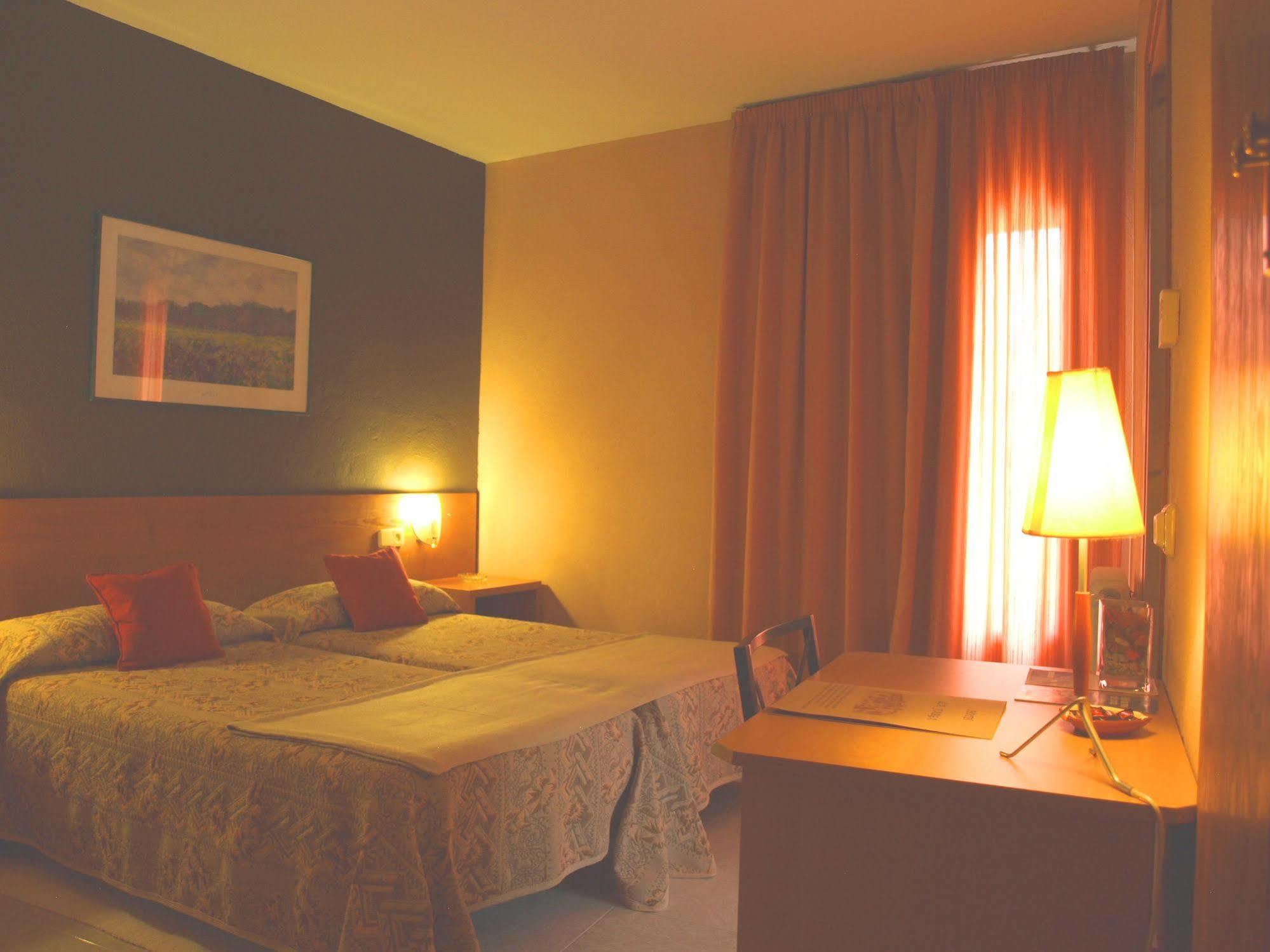 Hotel La Farga Ripoll Bagian luar foto