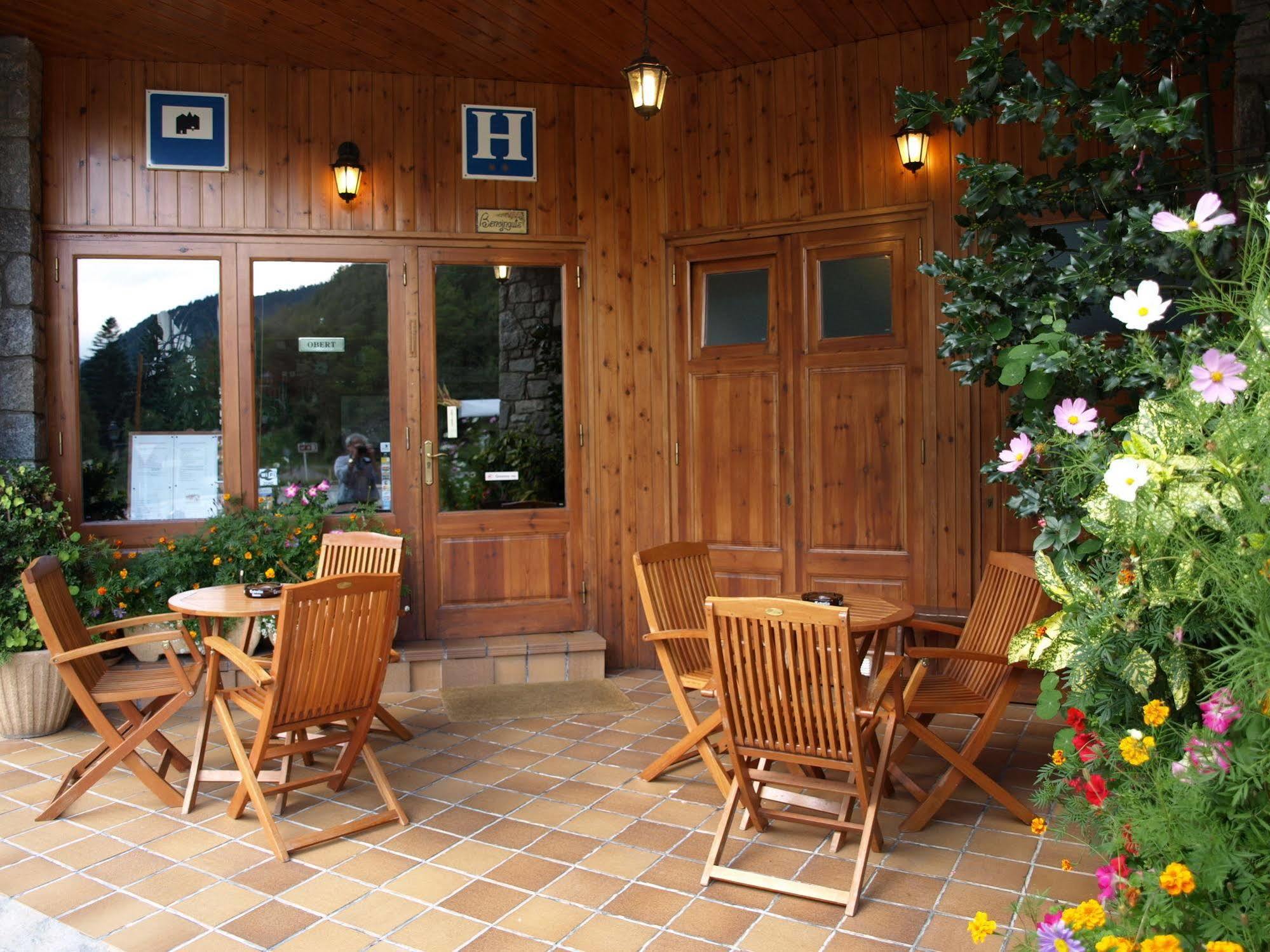 Hotel La Farga Ripoll Bagian luar foto